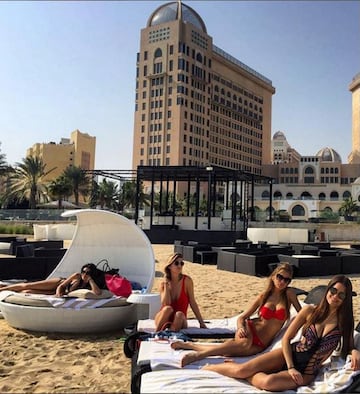 Las WAGs de la Juventus se relajan en Doha, Catar