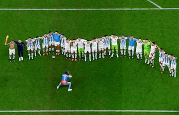 La Albiceleste celebra por todo alto la clasificación la victoria y la clasificación para la final.