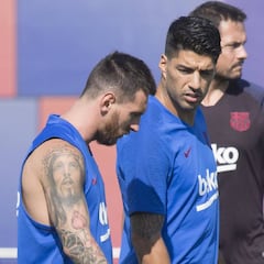 Suárez y Messi siguen sin entrenarse con el grupo
