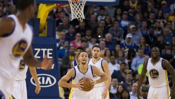 Golden State Warriors siguen a lo suyo.