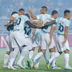 Dumfries da la victoria al Inter sobre la bocina