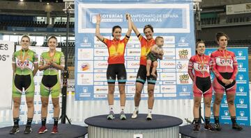 La ciclista de guipuzcoana se colgó dos oros en los campeonatos de España de ciclismo en pista a sus 40 años en el que significaba su regreso a la pista tras ser madre. En su palmarés, además de una veintena de medallas de oro en campeonatos nacionales, p