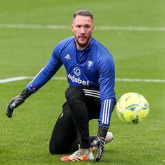 Ledesma: "Me gustaría quedarme en el Cádiz unos años"