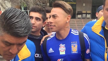 Eduardo Vargas ya entrena en Tigres que no apurará su estreno