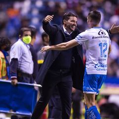 Niño que lloró con gol de Puebla conmovió a Nicolás Larcamón