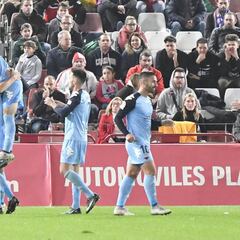 El Extremadura se asienta fuera de los puestos de descenso