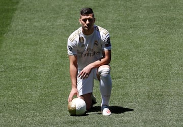 Luka Jovic unveiled at Real Madrid.