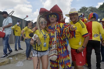 Así se vive la fiesta previa del Colombia - Brasil en el Metro