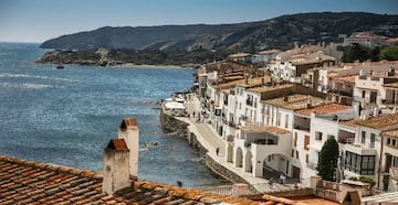Cadaqu¨¦s, uno de los pueblos m¨¢s impresionantes de Catalu?a