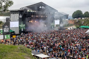 Entre montañas y música, Bilbao BBK Live reúne a Kylie Minogue, Pulp y Bad Gyal en un entorno natural que vibra con estilos diversos y públicos entregados.