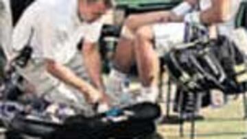 Novotny atendiendo a Nadal