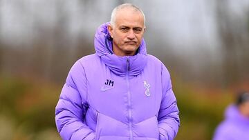 Mourinho critica a Pochettino por poner a Davinson de lateral