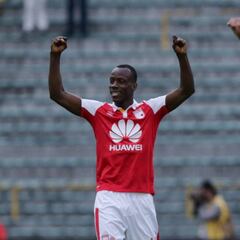 Santa Fe golea al campeón Tolima y sigue vivo en la Liga