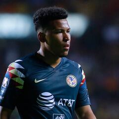 Roger rechaza ofertas de la MLS y se quedaría en América