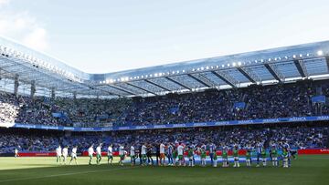 Deportivo y Eibar se enfrentan el lunes en Riazor.