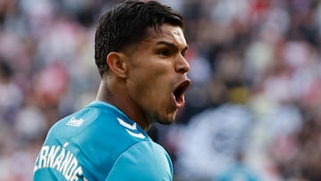 Con gol del Cucho, el Betis mantiene ilusión de Champions