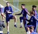 Godín y Filipe Luís se entrenan con el grupo a la espera del alta médica