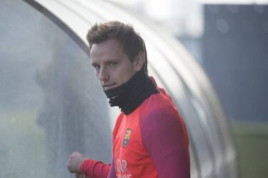 Ivan Rakitic dropped from Barcelona squad for Villarreal clash