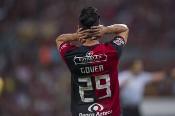 A los rojinegros le han robado los goles. Cinco jornadas consecutivas sin conseguir anotar este Apertura 2018 son el único equipo que no lo ha conseguido todavía y últimos en la tabla general. Los ‘Zorros’ están a 99 minutos de igualar el peor arranque sin gol en la historia, registro que le corresponde a los ‘Gallos Blancos’ de Querétaro en el Clausura 2007. Por su parte, Morelia ha demostrado que sin muchos reflectores es un equipo candidato a liguilla una vez más bajo la dirección técnica de Roberto Hernández.
