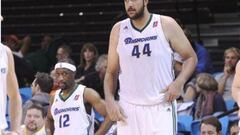 Los Reno Bighorns son un equipo de la D-League afiliado a los Kings y entre sus jugadores se encuentran Porter (1,70) y Bhullar (2,26).