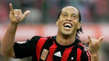 <b>QUIERE SER FELIZ. </b>El brasileño pretende recuperar su mejor versión esta curso en el Milán; hoy lo pasará bien en el Camp Nou.