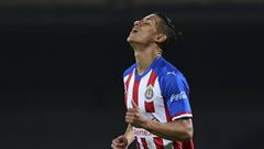 Primero fue Ronaldo Cisneros quien revel&oacute; haber sido contagiado de COVID-19. Ahora, sale a la luz el segundo de los tres futbolistas de Chivas que dieron positivo.