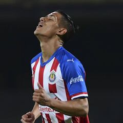 Uriel Antuna es otro de los contagiados de COVID-19 en Chivas