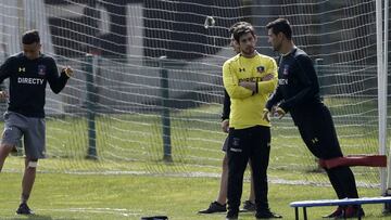 Justo Villar quedará otra vez fuera del arco de Colo Colo