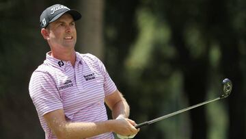 Webb Simpson lidera de modo provisional el torneo. 