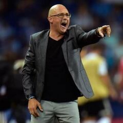 Alfredo Arias será presentado este jueves como DT de la U