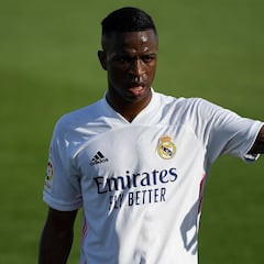 Vinicius no responde a los guiños de Florentino Pérez
