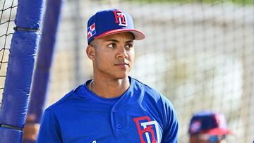 FORT MYERS, FLORIDA - MARCH 07: Jeremy Pe�a #3 of the Dominican Republic works out during the Dominican Republic National Baseball Team workout day at Lee County Sports Complex on March 07, 2023 in Fort Myers, Florida.   Julio Aguilar/Getty Images/AFP (Photo by Julio Aguilar / GETTY IMAGES NORTH AMERICA / Getty Images via AFP)