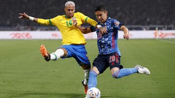 Soccer Football - International friendly - Japan v Brazil - Japan National Stadium, Tokyo, Japan - June 6, 2022 Brazil&#039;s Neymar in action with Japan&#039;s Yuta Nakayama REUTERS/Issei Kato