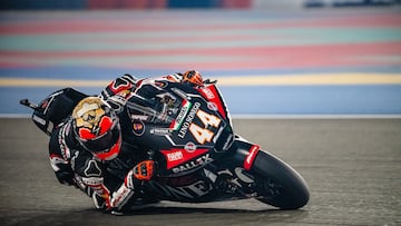Arón Canet durante la carrera del GP de Qatar de Moto2.