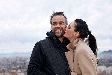 Como todo en la vida, tenía que haber un chileno. González y Aymar reconocieron públicamente su amor el año pasado y hoy viven felices en Santiago.