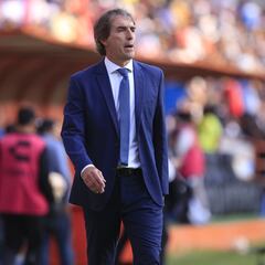 Pachuca ratificó a Guillermo Almada en el banquillo