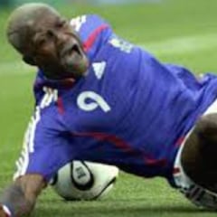 Se retira Cissé: 2 escalofriantes lesiones que marcaron su carrera