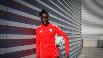 Batista Mendy posa para AS.