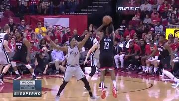 ¿Un 'step back' a 10 metros? No se pierdan el show de 61 puntos de Harden
