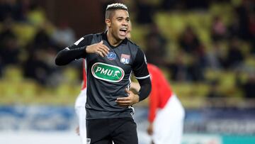 El delantero del Olympique de Lyon, Mariano D&iacute;az, durante un partido.