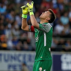 Muslera renueva para seguir haciendo historia en Turquía