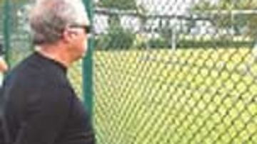 <b>DE VISITA.</b> El presidente francés quiere ganar a los madridistas.