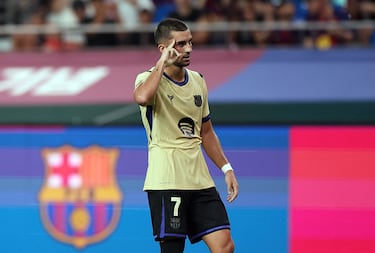 El delantero valenciano demuestra que sigue con el olfato goleador en marcha y anotó el 2-5.