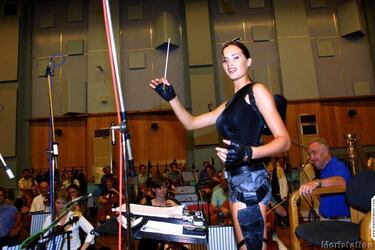 Lara Croft asiste a la grabación de su BSO