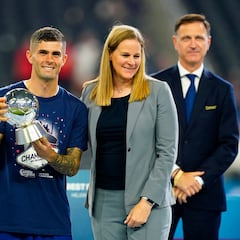 Lyon submit bid for AC Milan target Christian Pulisic