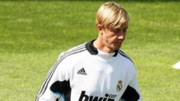Guti.