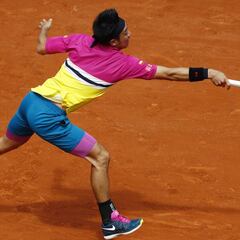 Nishikori empeora el mal día francés al remontar ante Tsonga