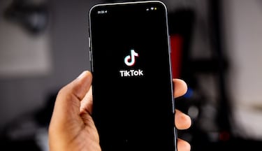 ¿No te aparecen todos los vídeos de TikTok? No estás solo, ya que es un fallo de la plataforma