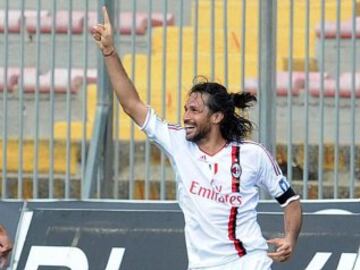 Yepes estuvo tres temporadas en el Milan. 54 partidos y dos goles son su registro en el equipo italiano