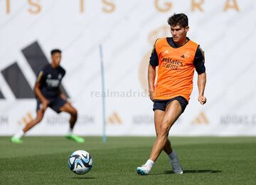 Fran García, en un entrenamiento de la pretemporada del Real Madrid en Valdebebas.